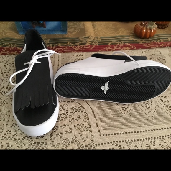 CREATIVE RECREATION BLACK /WHITE  SHOES NWOT - Picture 6 of 8